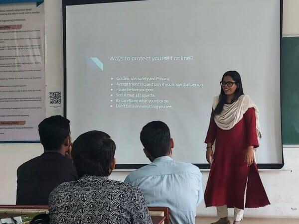 Responsibly Using Social Media - 04