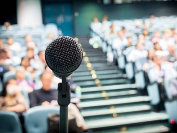 Microphone with Crowd